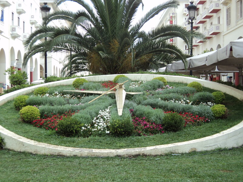 Flower Clock in Garden — Green