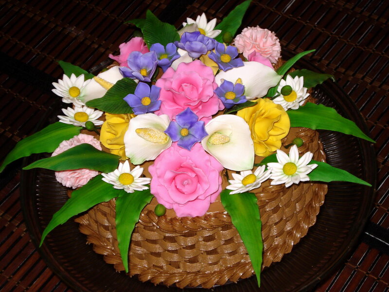 Flower-decorated Cake — Brown