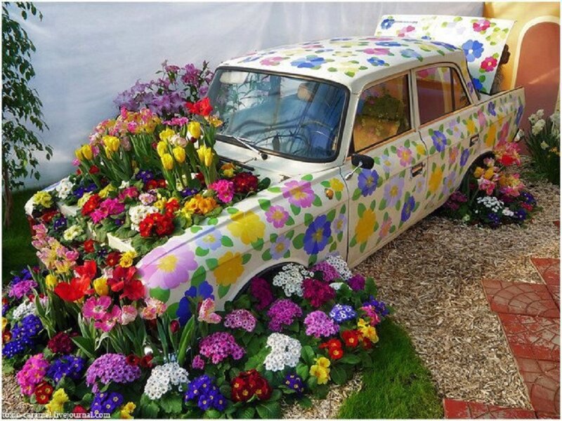 Flower-decorated Car