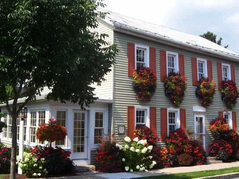 Flower-filled House — Green