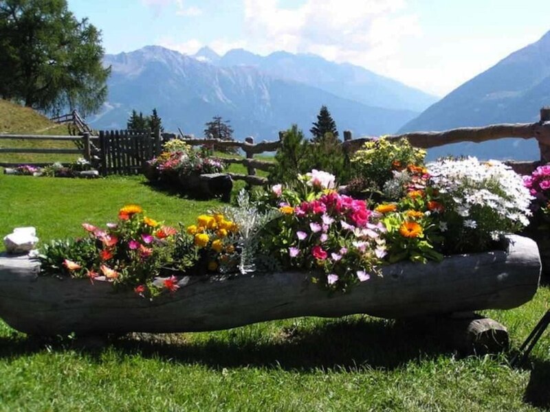 Flower-filled Log Planter — Green