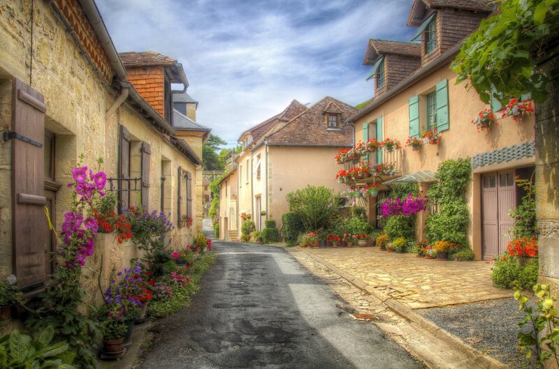 Flower-filled Village Street — Beige
