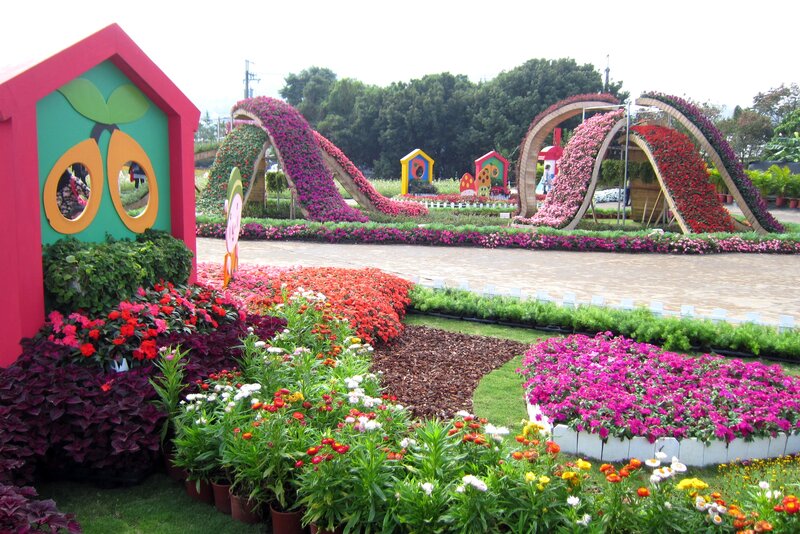 Flower Garden Display — Pink