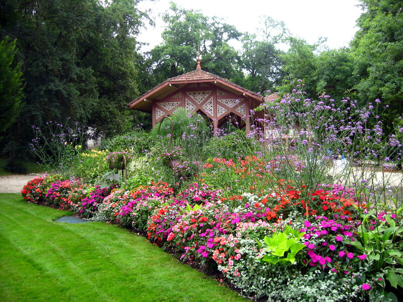 Flower Garden with Gazebo — Green