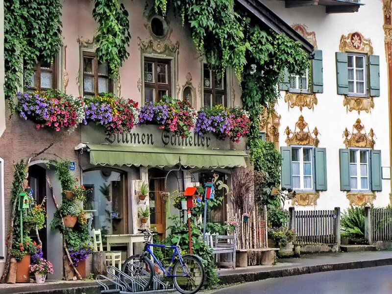 Flower Shop Storefront — Green, Peaceful