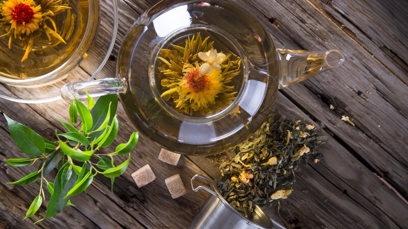 Flower Tea in Glass Teapot — Brown