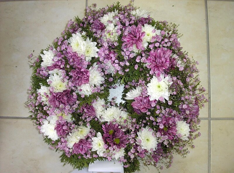 Flower Wreath on Tile — Purple