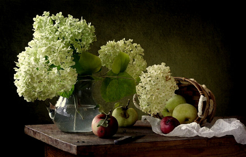 Flowers and Apples on Table — Green