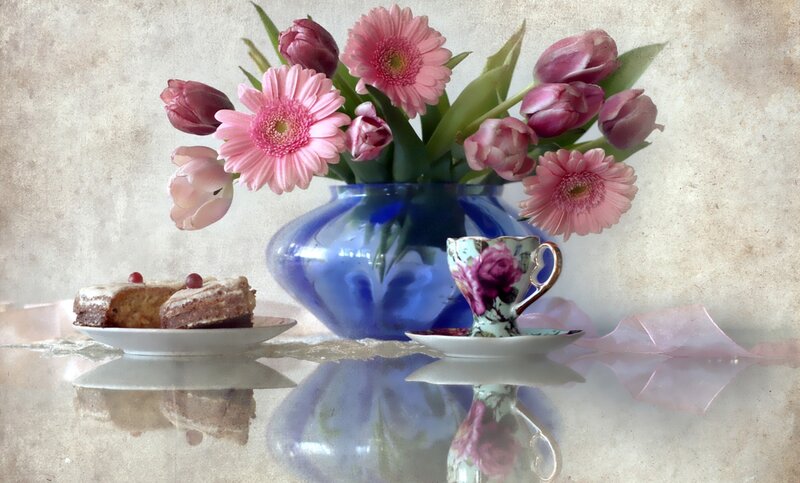 Flowers and Cake on Table — Pink
