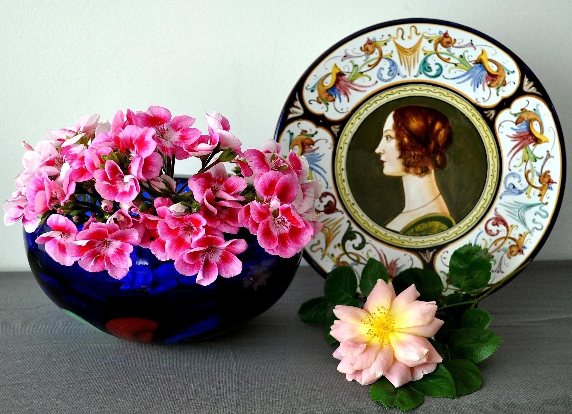 Flowers and decorative plate