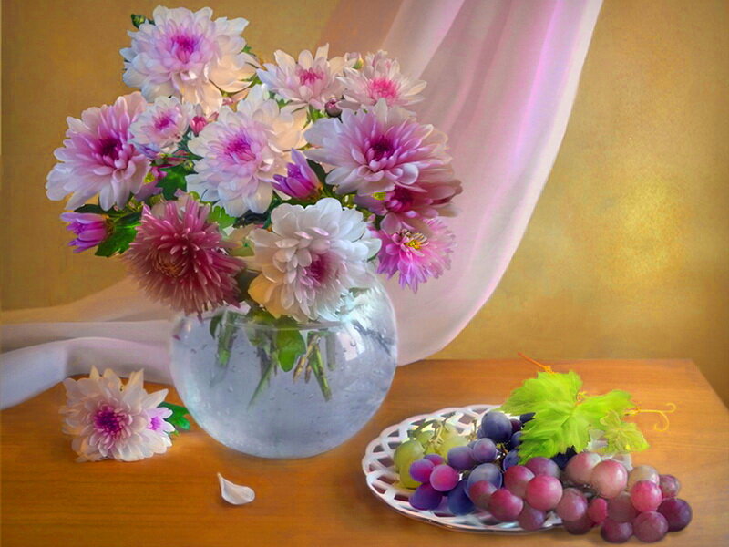 Flowers and Grapes on Table — Pink