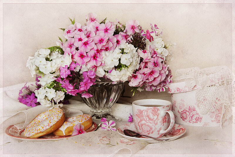 Flowers and Pastries