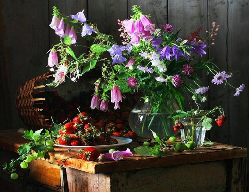 Flowers and Strawberries — Purple