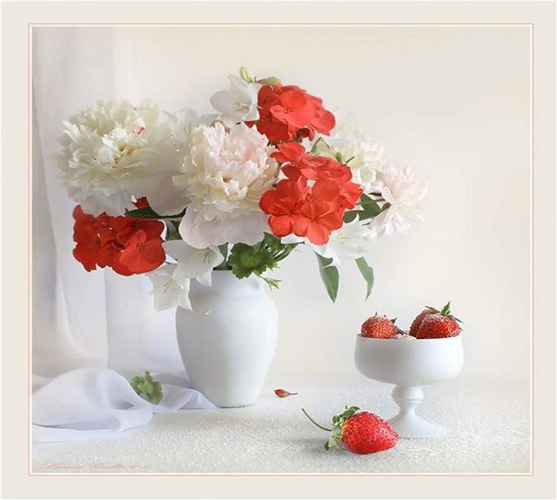 Flowers and Strawberries — White