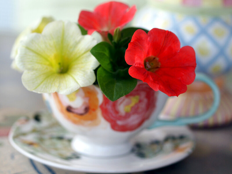Flowers in a Teacup — Red