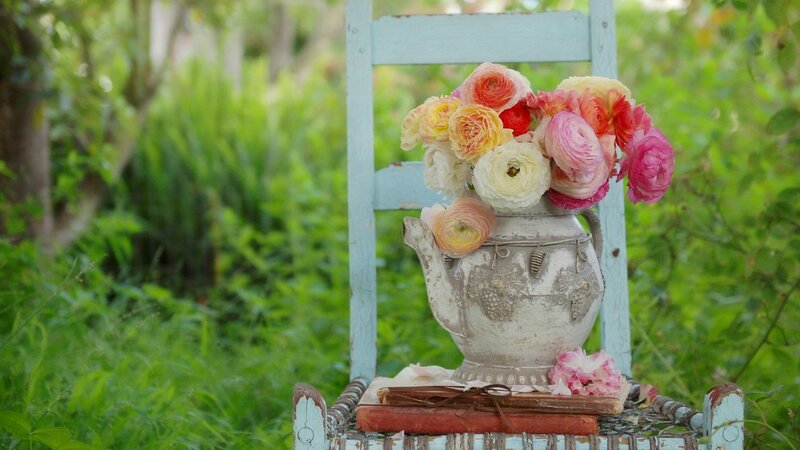 Flowers in a Teapot — Green