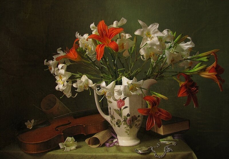 Flowers in a Vase — Green, Dramatic