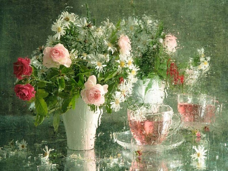 Flowers in a Vase — Green, Serene