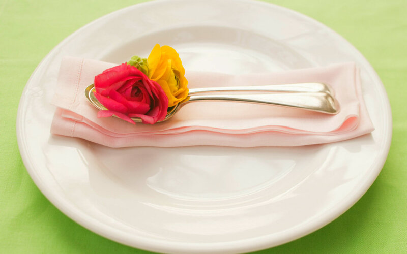 Flowers on a Plate — White