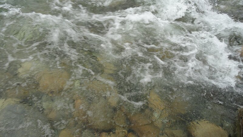 Flowing River Water — Green, Dynamic