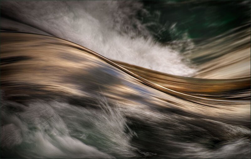Flowing Water Motion