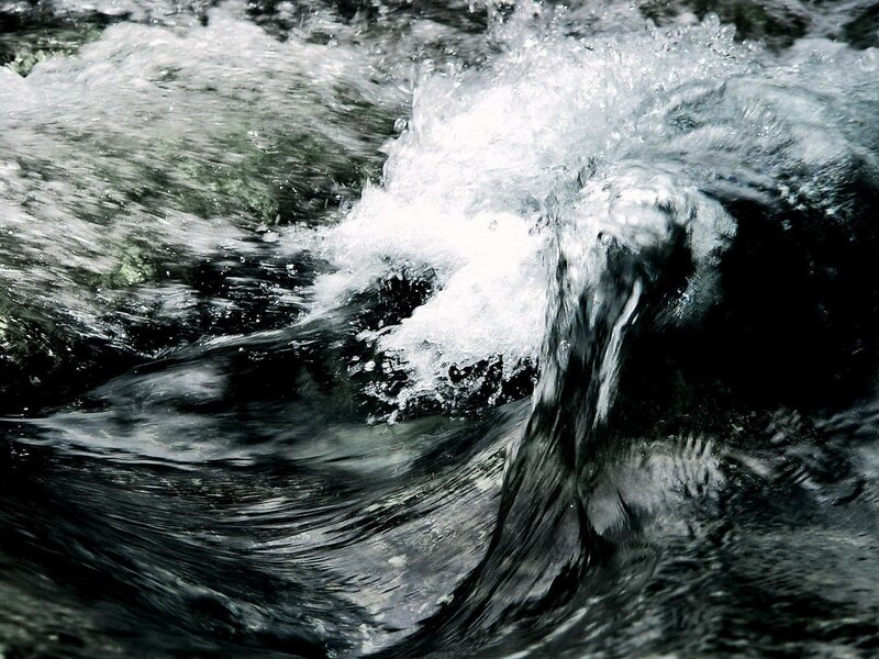 flowing water wave