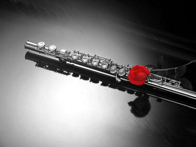 Flute with Red Rose — Black