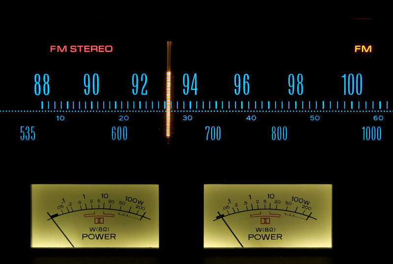 FM radio display with power meters
