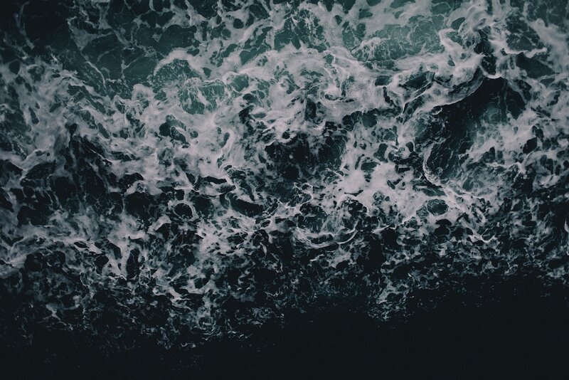 Foamy Ocean Waves — Black