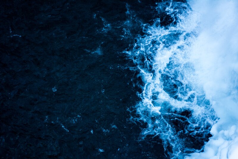 Foamy Water Surface — Blue