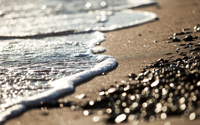 Foamy Wave on Beach — Brown