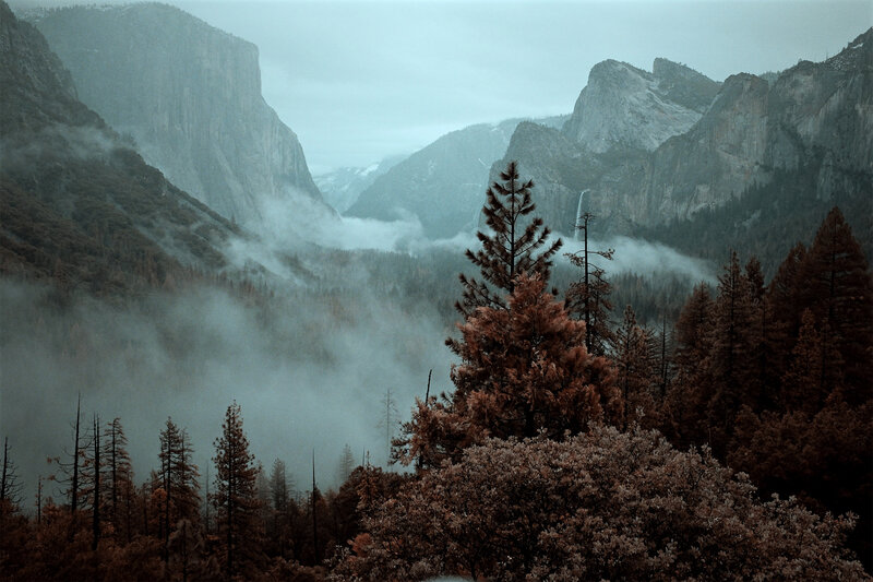 Foggy Mountain Valley — Gray, Moody
