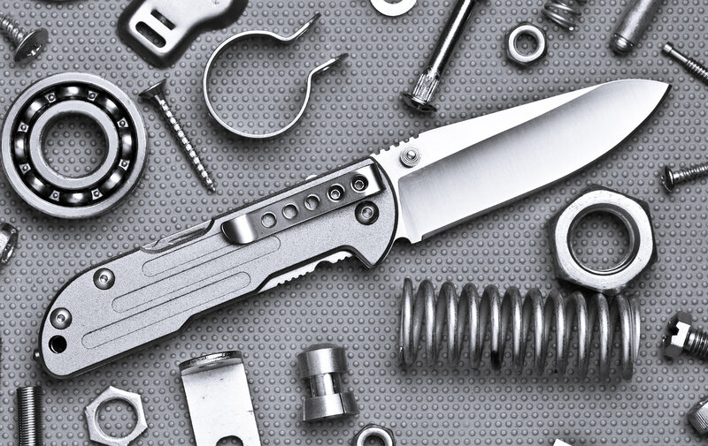 Folding Knife with Hardware