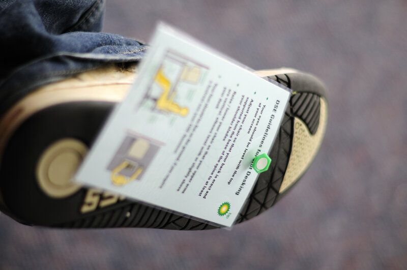 foot with desk guidelines card