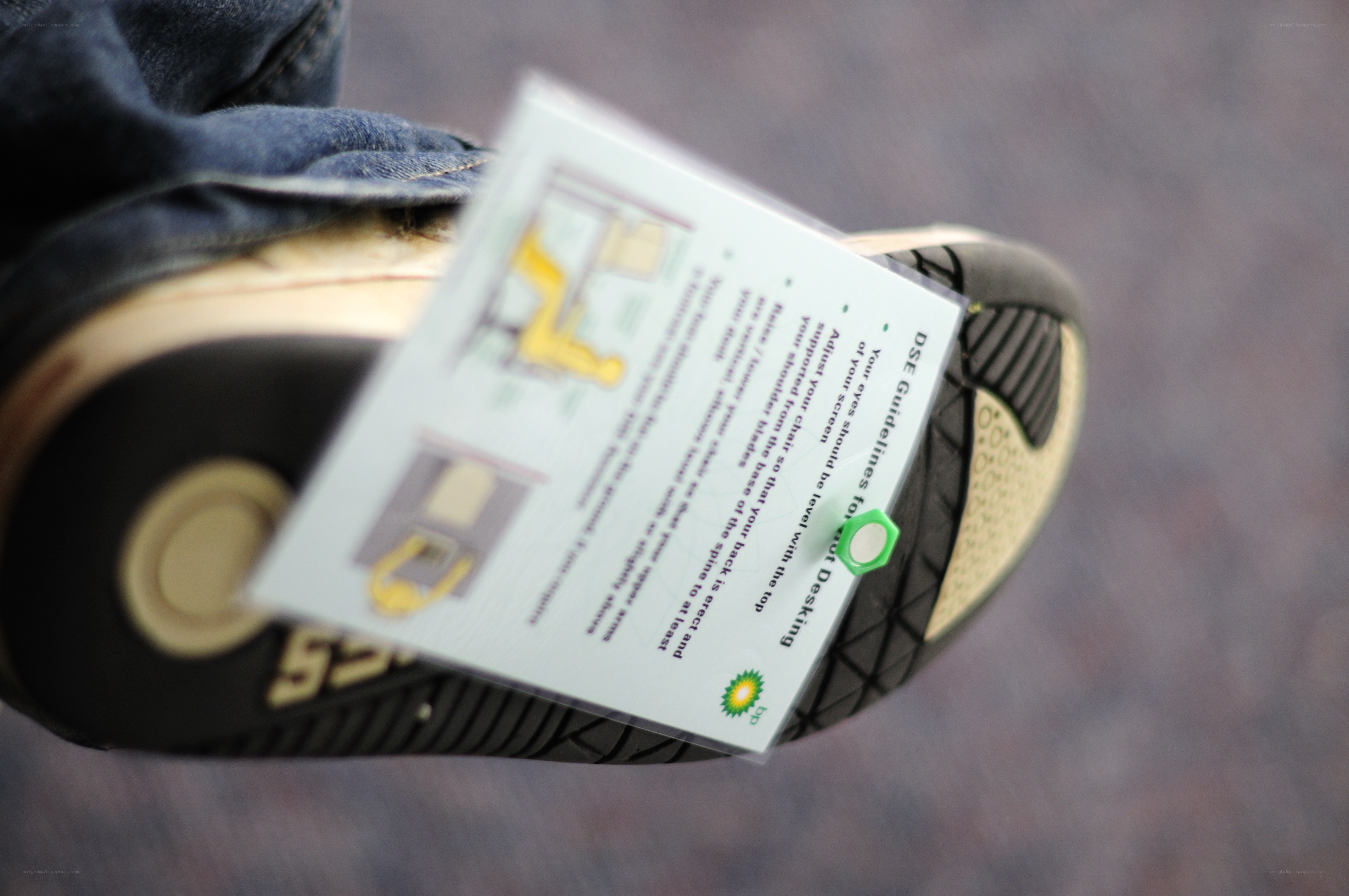 foot with desk guidelines card