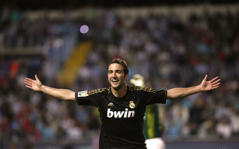 football player celebrating