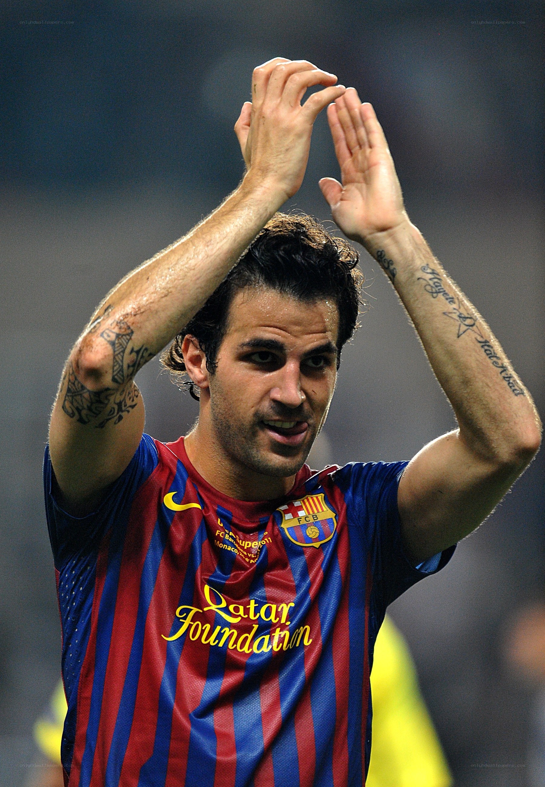 football player clapping