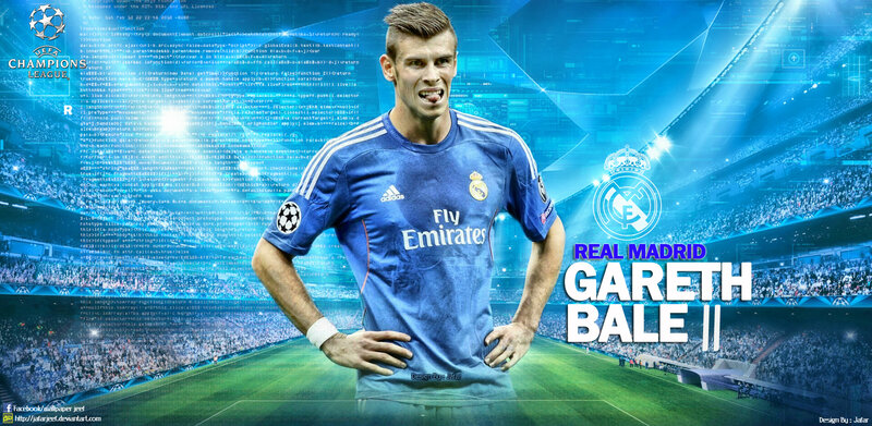 Football Player in Blue Jersey — Dynamic