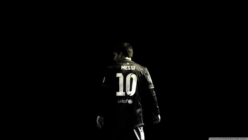 Football Player in Jersey — Black, Dramatic