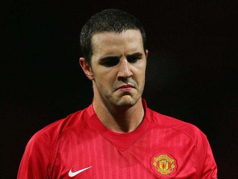 football player in red jersey
