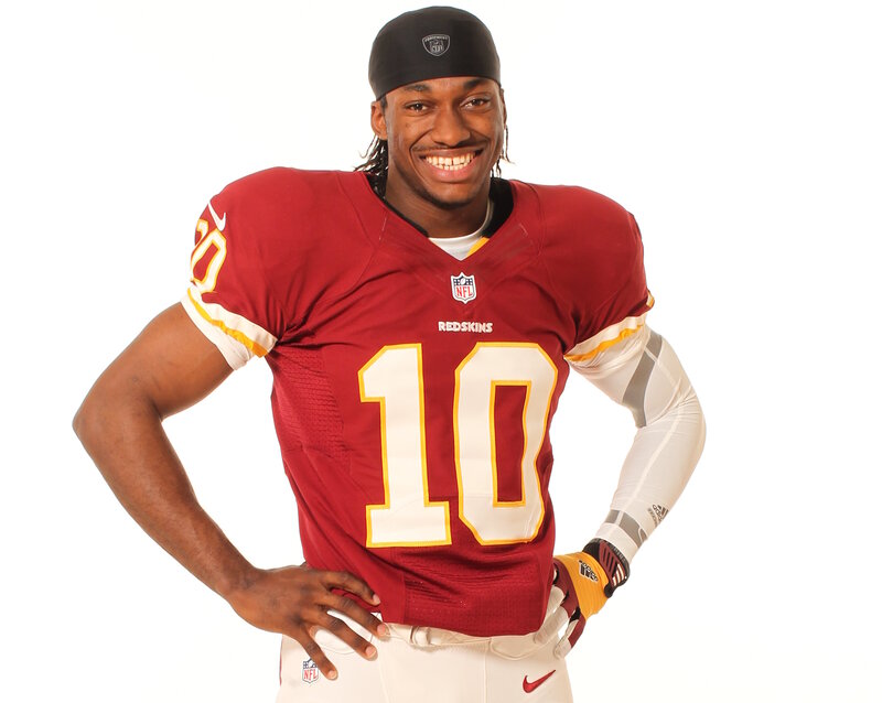football player in redskins uniform
