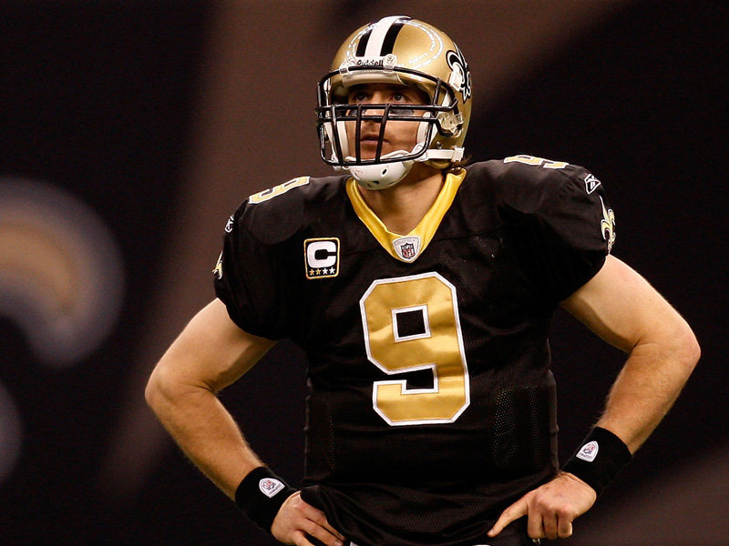 Football Player in Uniform — Black, Focused