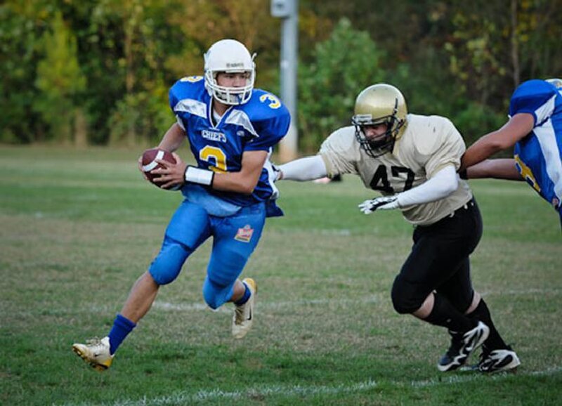 Football Player Running — Blue, Action