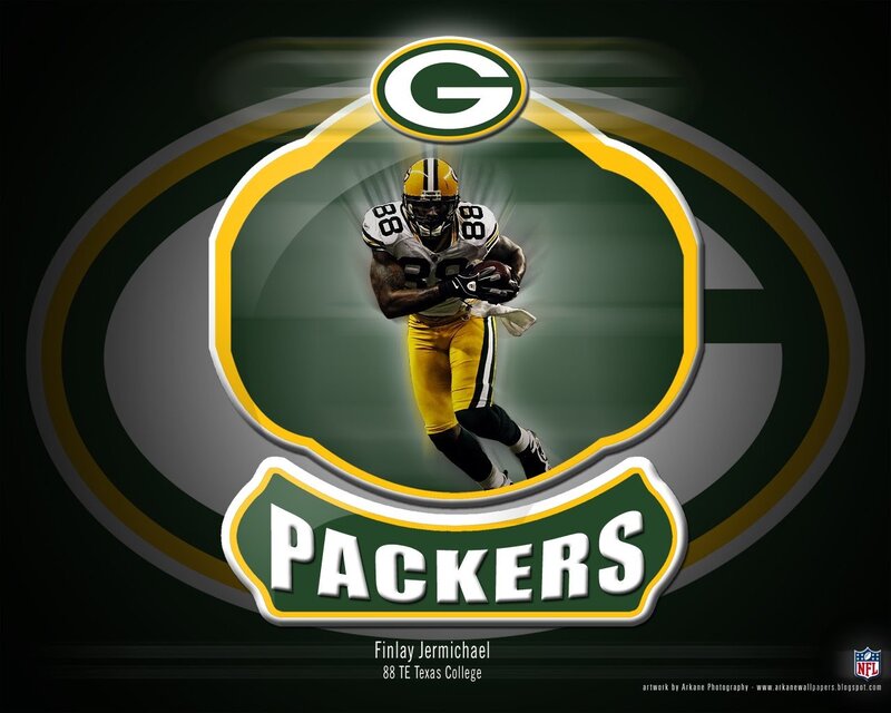 Football Player Running — Green, Dynamic