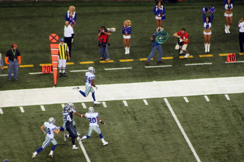 Football player scoring a touchdown