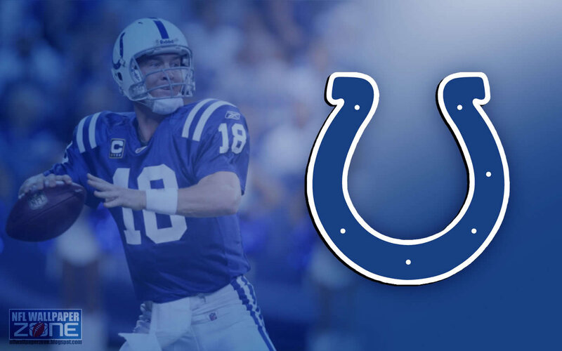 Football Player Throwing Ball — Blue