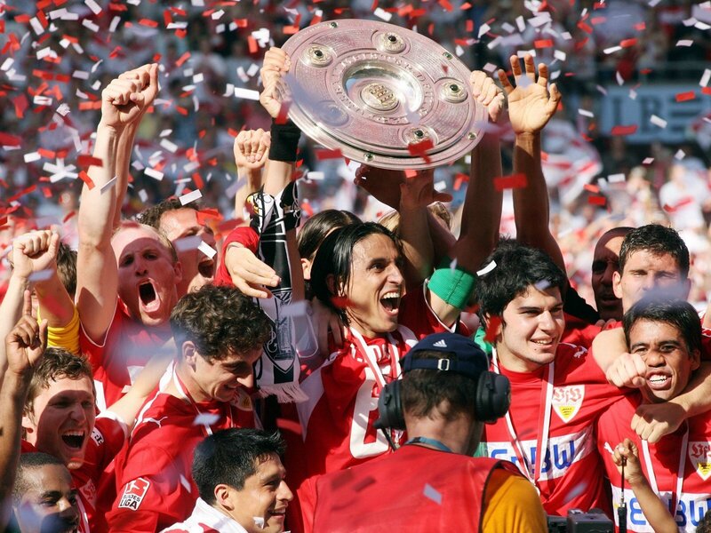 Football team celebrates trophy win