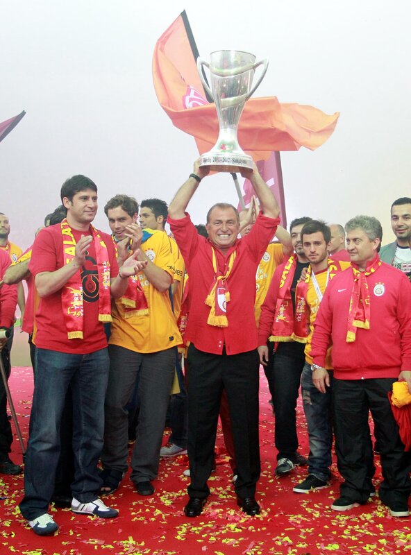 Football team celebrates trophy win