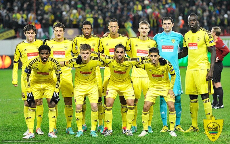 football team group photo