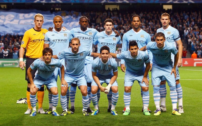 Football Team on Field — Blue, Formal